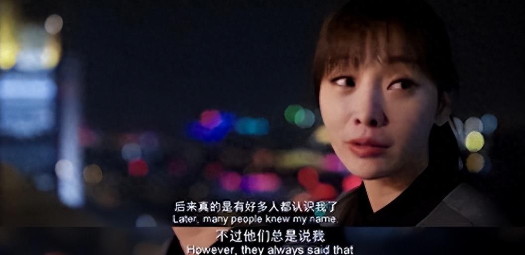 女明星紧身裤图片_女明星着装争议_徐娇性感泳装照片
